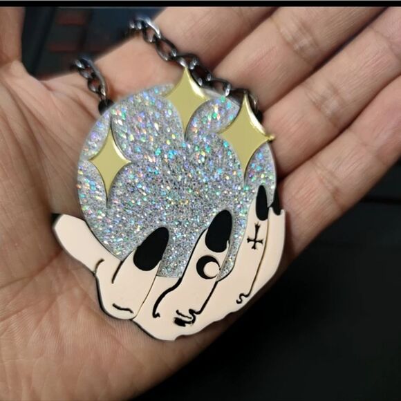 NWOT Crystal Ball Necklace - Picture 4 of 8